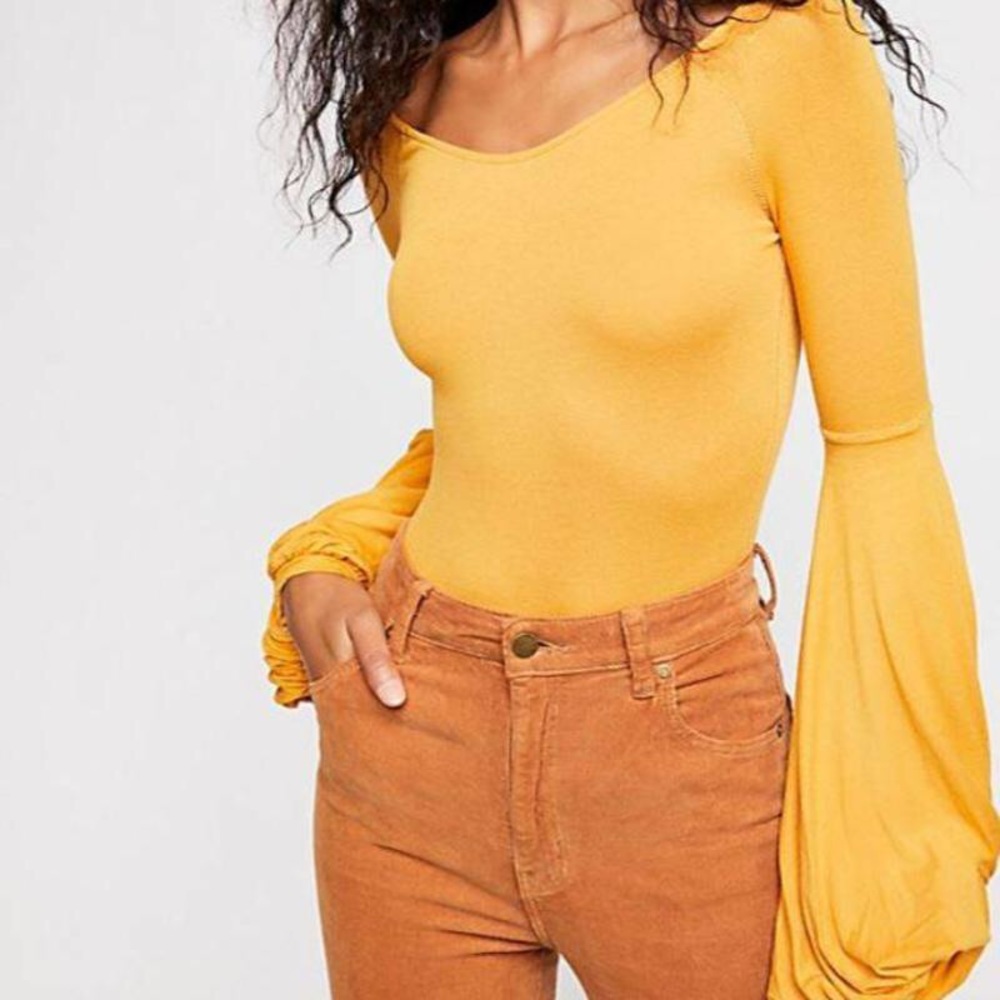 Free People off the shoulder balloon sleeve top